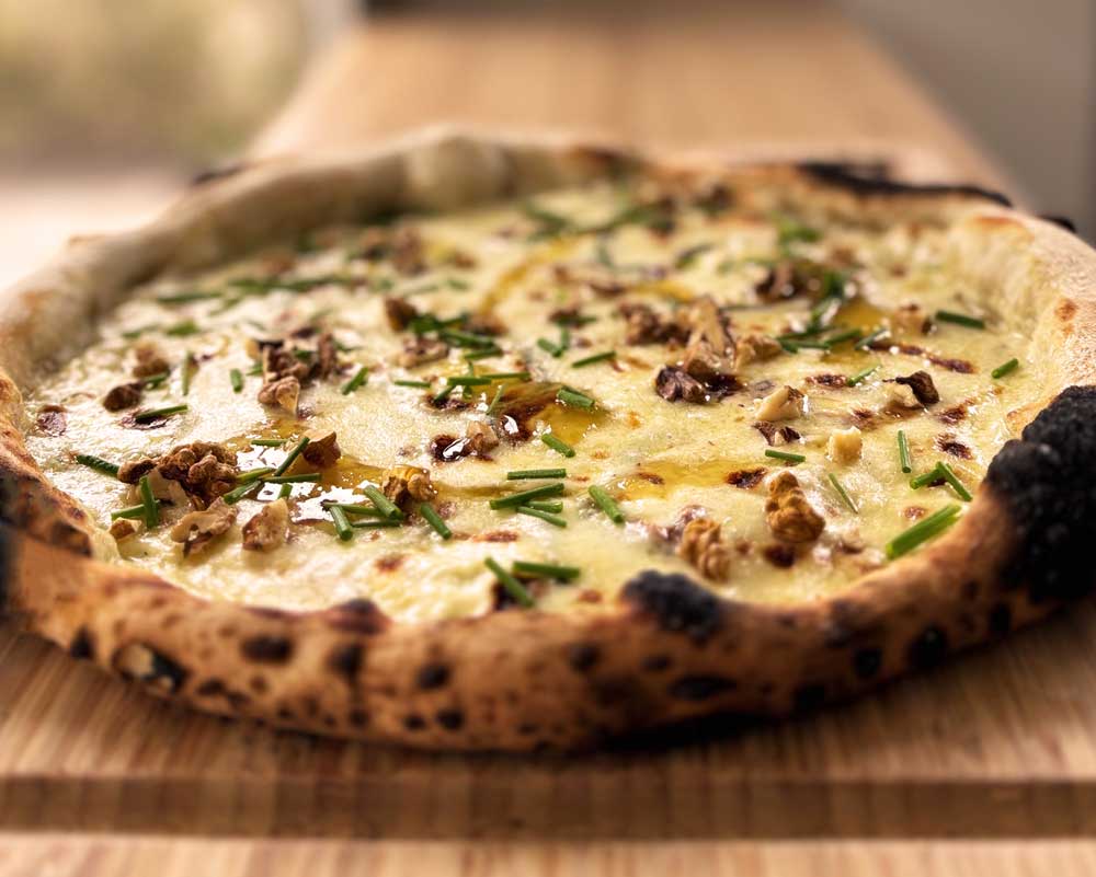pizza-chevre pizza-chevre-miel-chauffe-marcel-sud-touraine-foodtruck