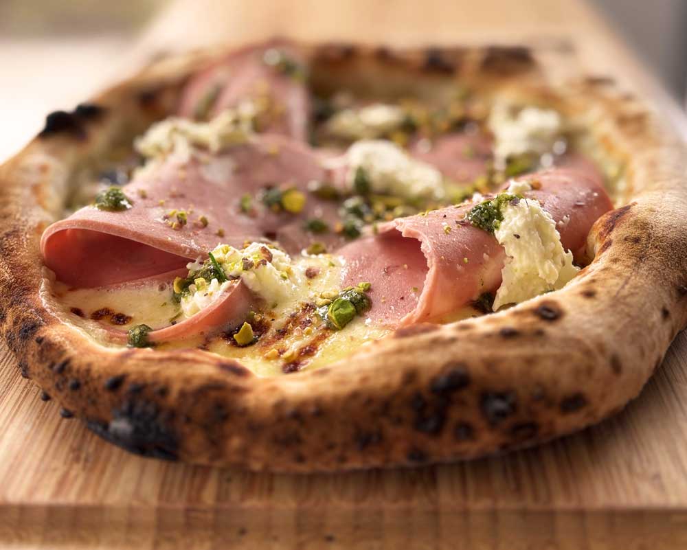 pizza-mortadelle pizza-mortadelle-chauffe-marcel-sud-touraine-foodtruck